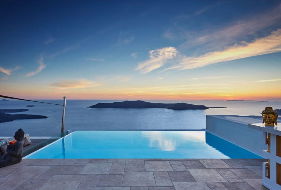 World Class Hotels in Santorini I La Maltese Santorini