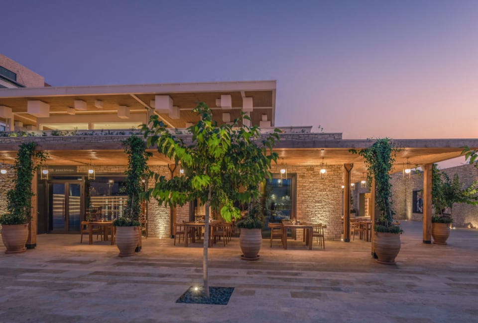 restaurant-bonsai-terrace-new-min