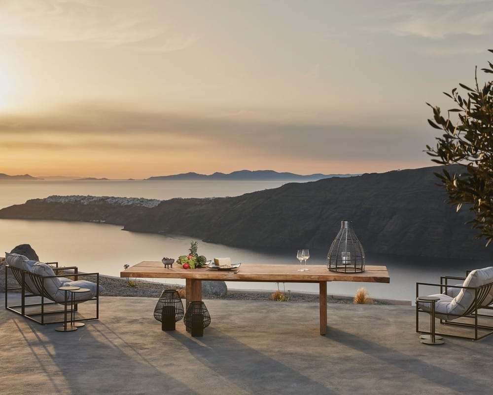 2441-hotel-photography-santorini-divine-cave-1