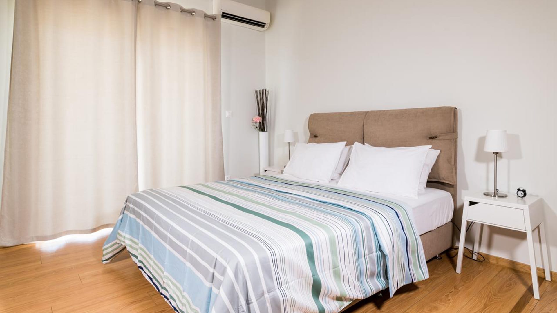 Anivia Apartments I Airstay EasyNear Airport Airstay